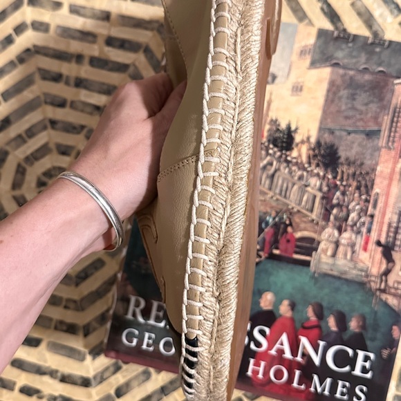 Chanel leather espadrilles size 6 - Picture 2 of 9